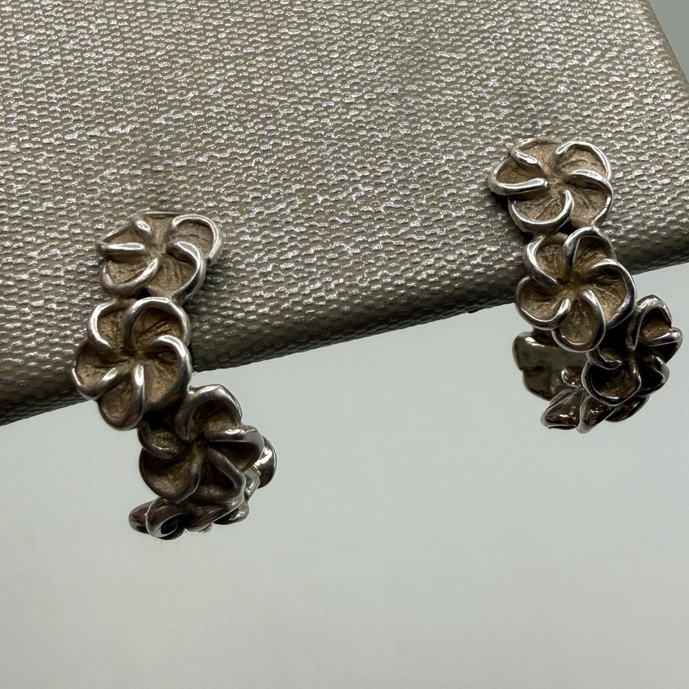 Kabana Sterling Silver Floral Hoop Earrings 925